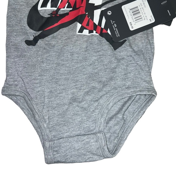 ✅NWT Jordan Nike Air 2 Piece Infant Set, Size 6 Months - Picture 3 of 4